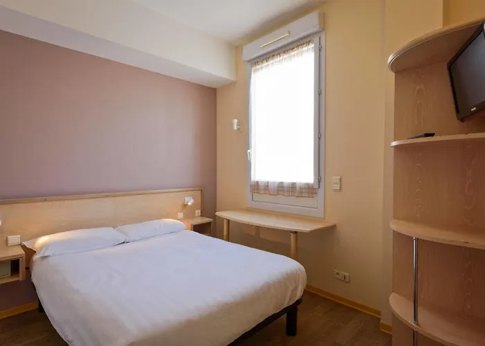 فندق لاستيريل 2*