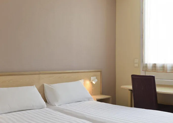 فندق لاستيريل 2*