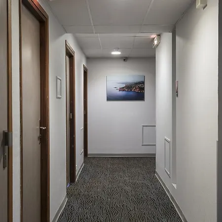 L'esterel Κάννες